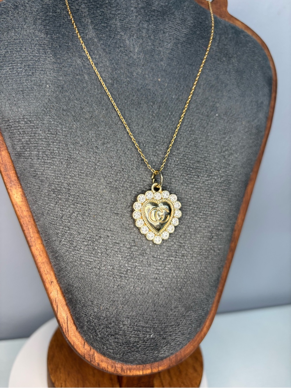 Gucci Gold & Crystal GG Heart Pendant Necklace - Picture 4 of 11